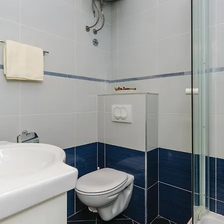 Three-bedroom In Prázdninový dům Mokošica