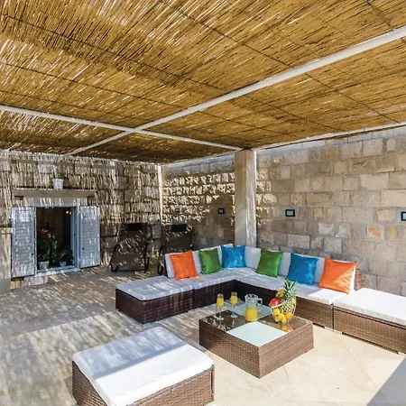 Three-bedroom In * Mokošica