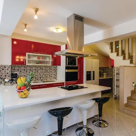 Three-bedroom In Mokošica